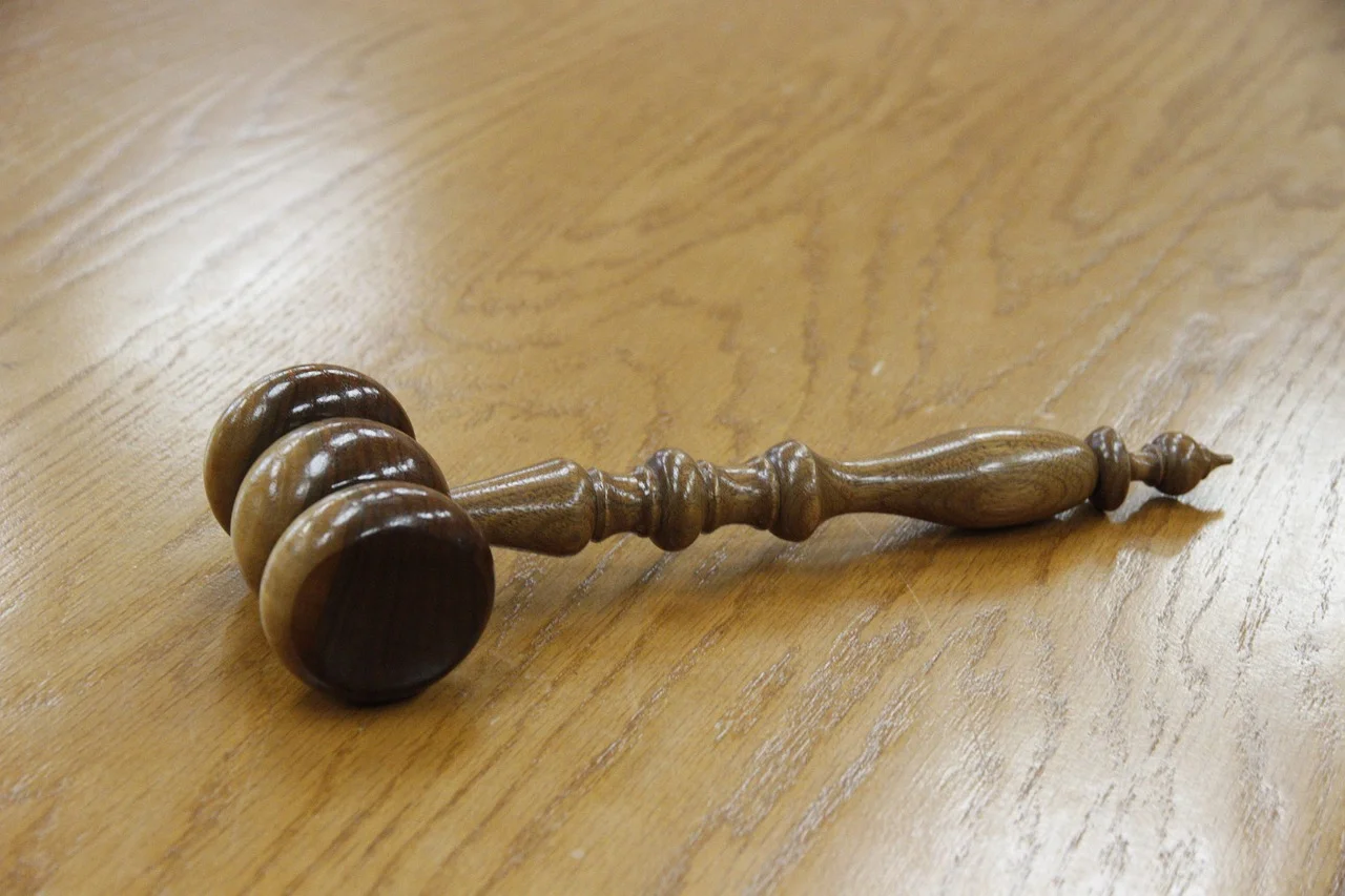 Wznowienie sprawy karnej — jak adwokat z Warszawy może pomóc